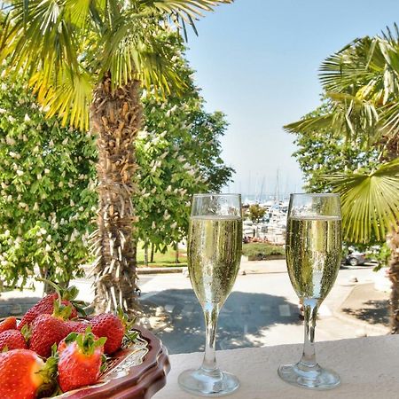 Boutique Apartman Villa Mediteran Porec Bagian luar foto
