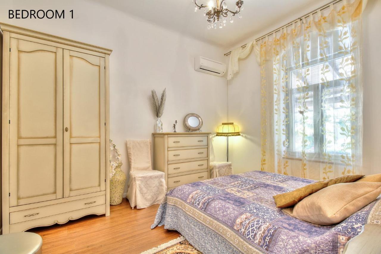Boutique Apartman Villa Mediteran Porec Bagian luar foto