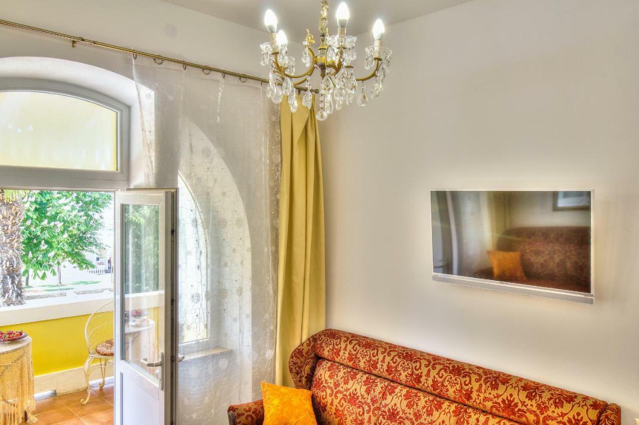 Boutique Apartman Villa Mediteran Porec Bagian luar foto